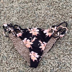 Super cute acacia flower bikini bottoms